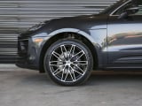 2026 Porsche Macan - Preview 12