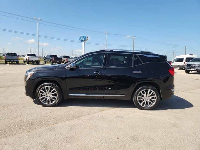2023 GMC Terrain - Image 3
