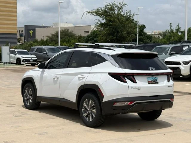2022 Hyundai Tucson Hybrid - Image 2