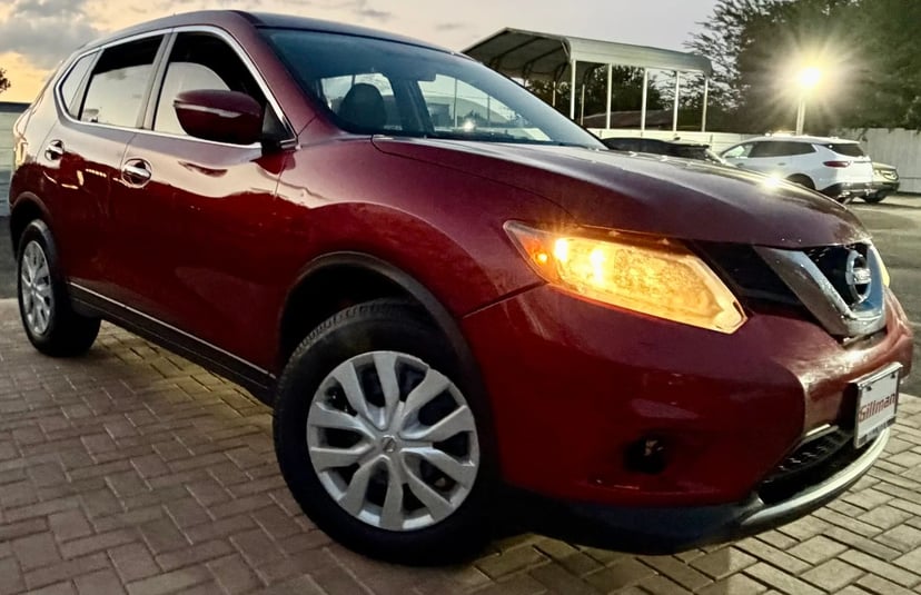 2015 Nissan Rogue - Image 1