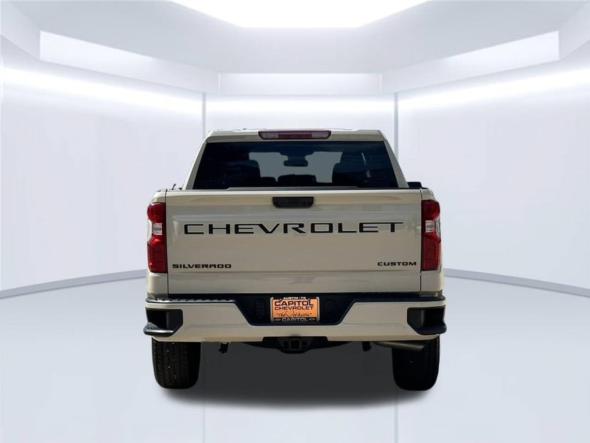 2026 Chevrolet Silverado 1500 - Image 2