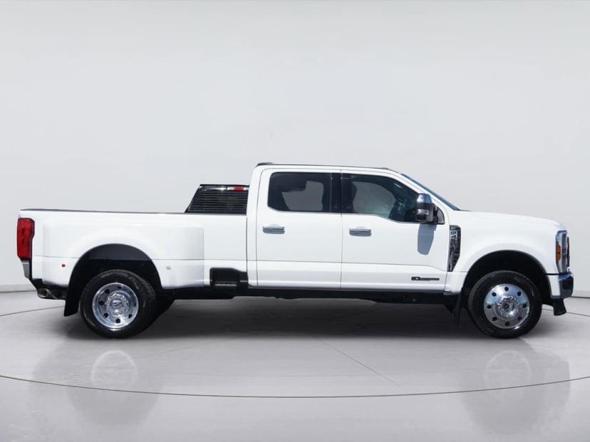 2026 Ford F-450 - Image 3