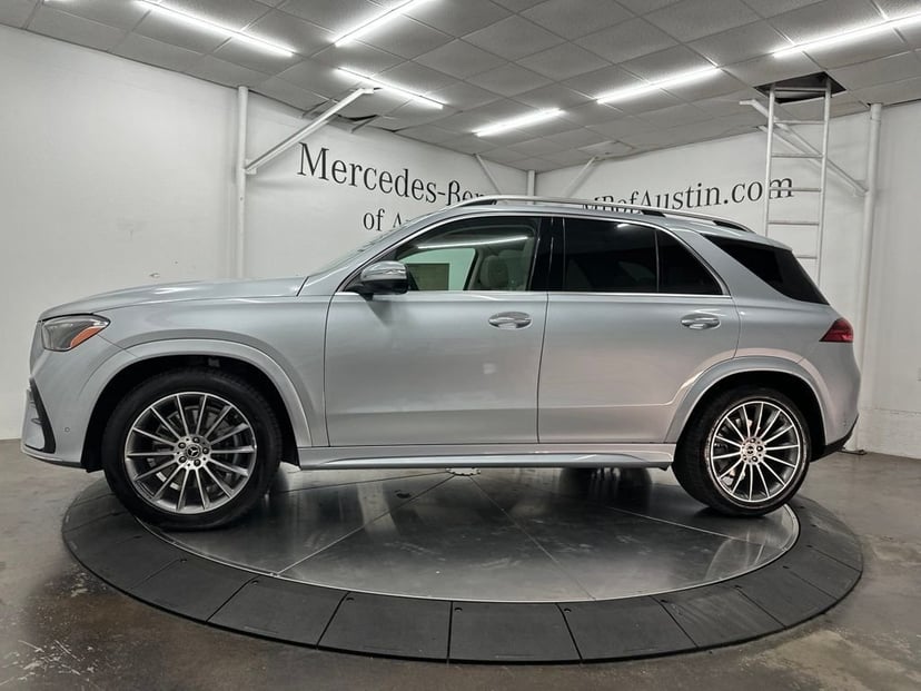 2026 Mercedes-Benz GLE - Image 2