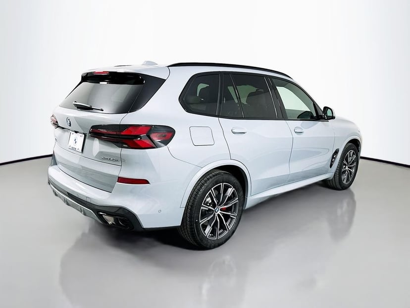 2026 BMW X5 - Image 2