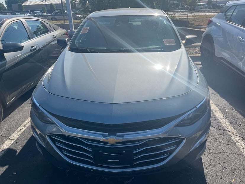 2024 Chevrolet Malibu - Image 2