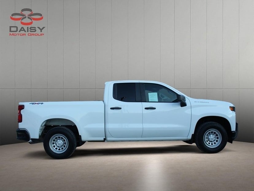 2021 Chevrolet Silverado - Image 2