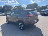 2017 Jeep Cherokee - Preview 3