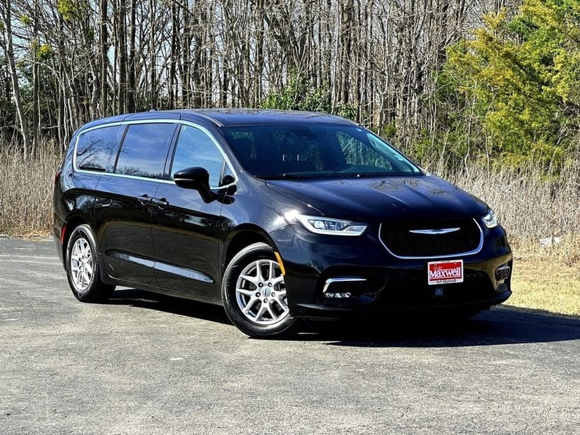 2024 Chrysler Pacifica - Image 1