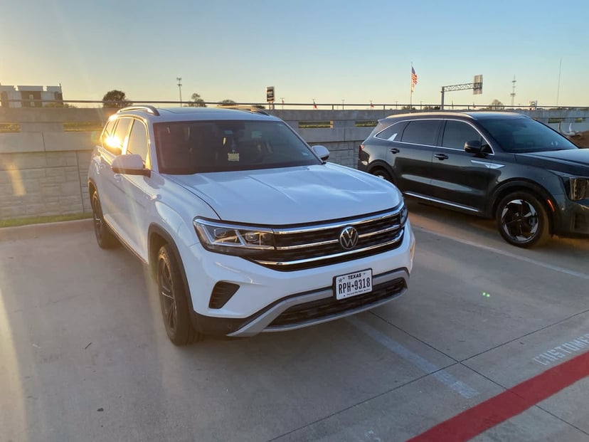 2022 Volkswagen Atlas - Image 1