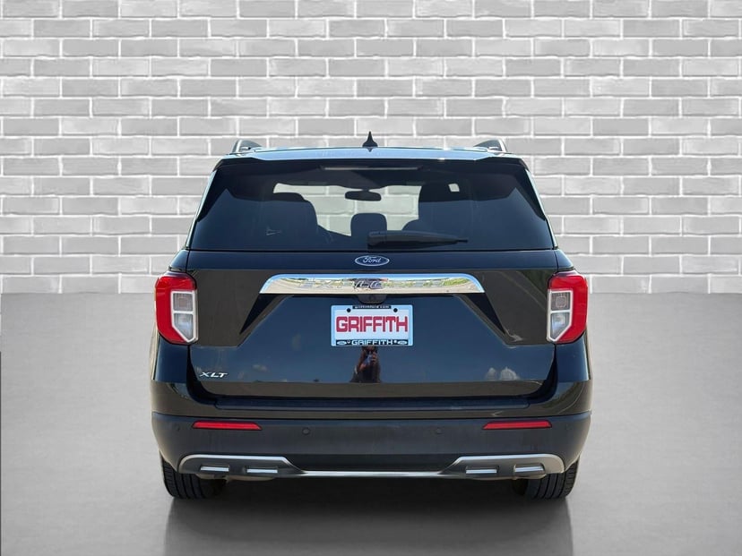 2023 Ford Explorer - Image 3