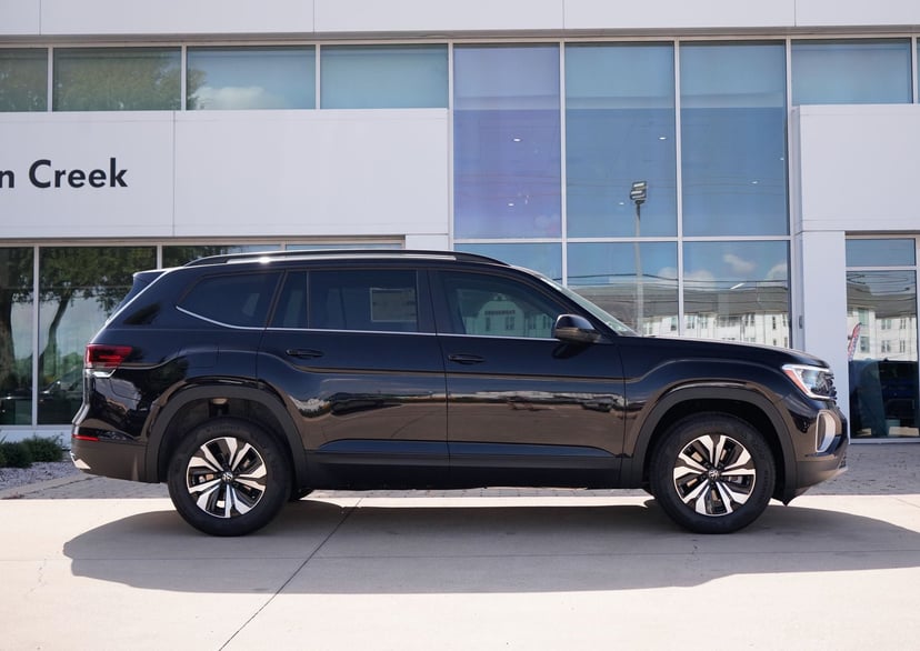 2026 Volkswagen Atlas - Image 2
