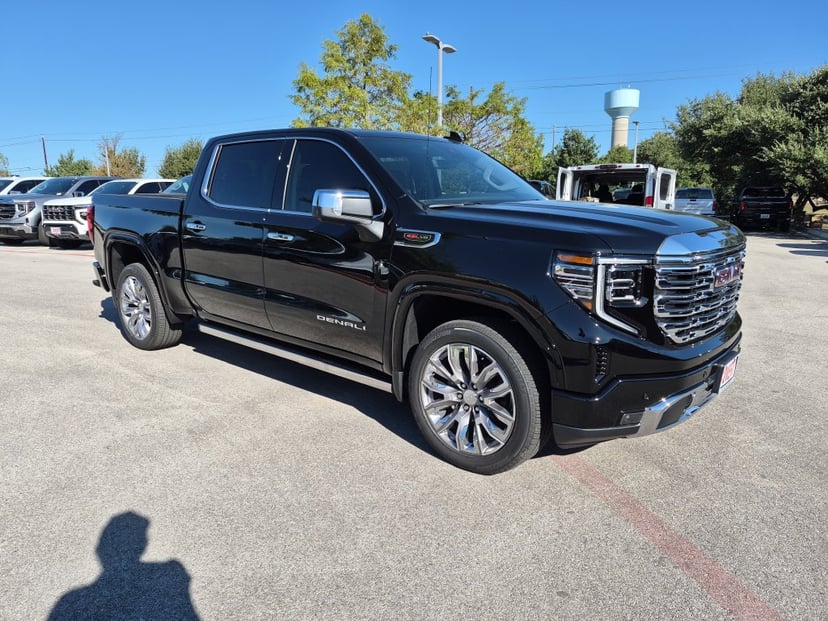 2026 GMC Sierra 1500 - Image 1