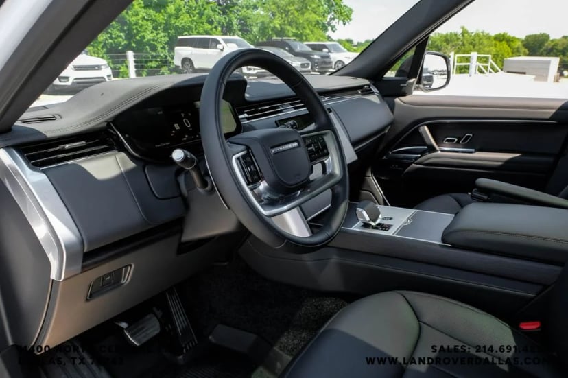 2026 Land Rover Range Rover - Image 3