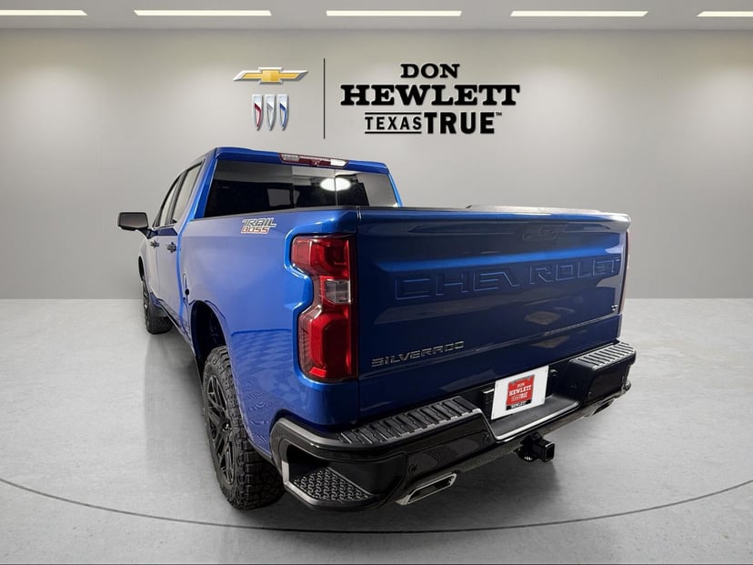 2023 Chevrolet Silverado 1500 - Image 3