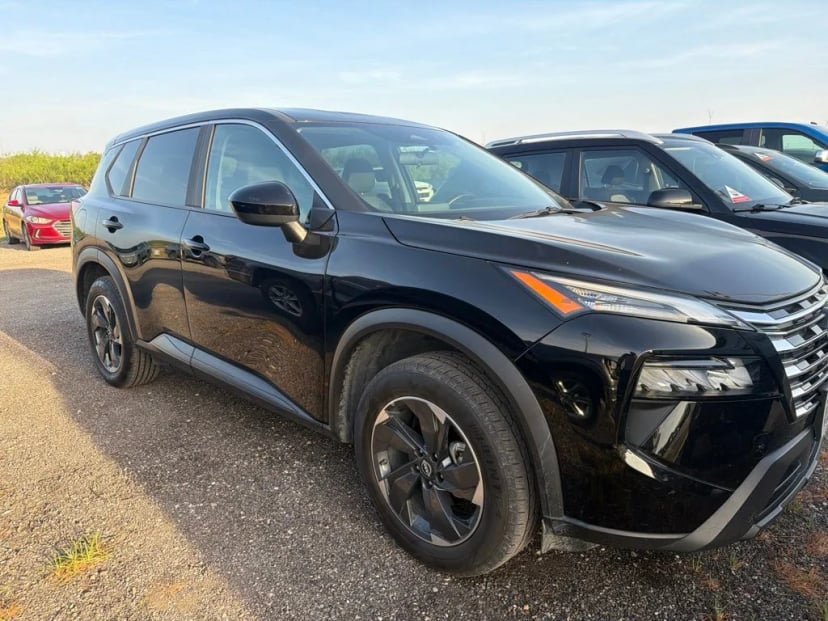 2025 Nissan Rogue - Image 3