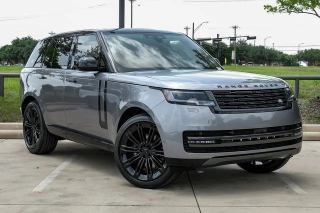 2026 Land Rover Range Rover - Image 3