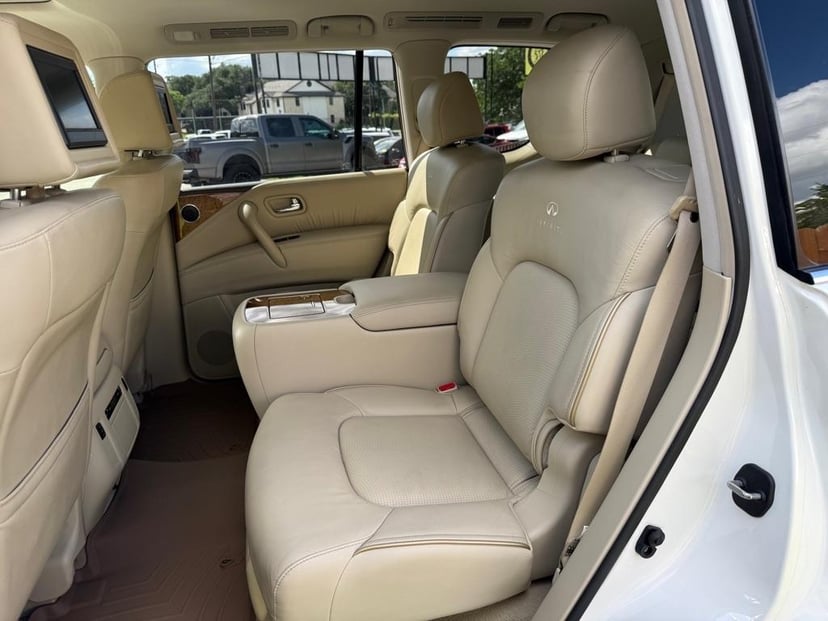 2013 Infiniti QX56 - Image 2