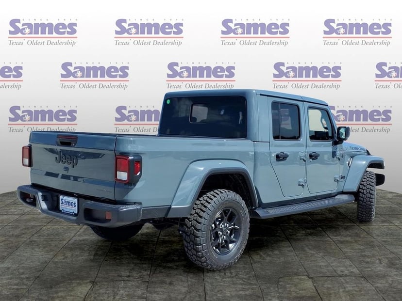 2026 Jeep Gladiator - Image 3