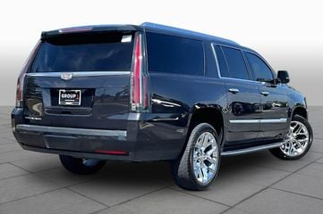 2019 Cadillac Escalade ESV - Image 2