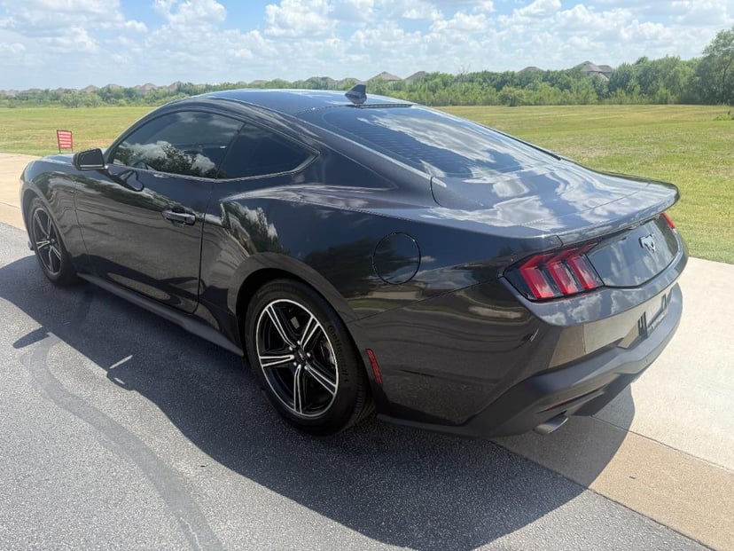 2024 Ford Mustang - Image 3