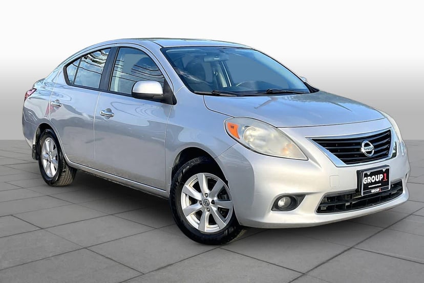 2012 Nissan Versa - Image 2