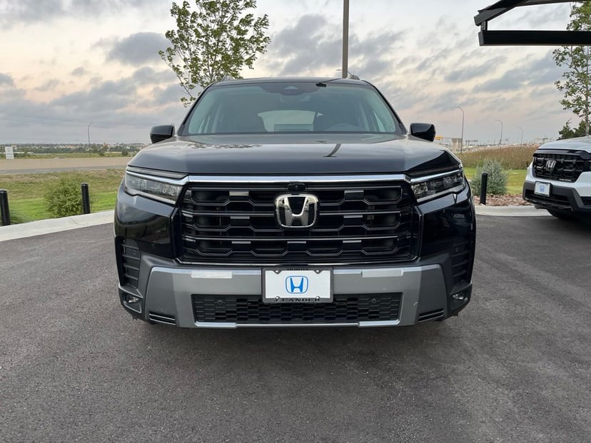 2026 Honda Pilot - Image 2