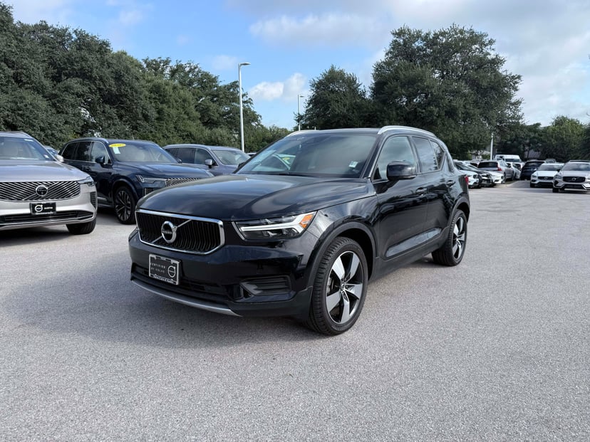 2020 Volvo XC40 - Image 1