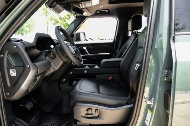 2026 Land Rover Defender - Image 3
