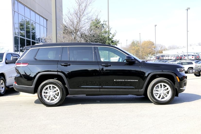 2025 Jeep Grand Cherokee L - Image 1