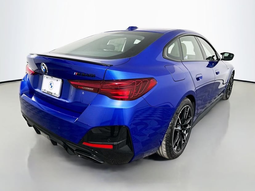 2026 BMW 440i - Image 2