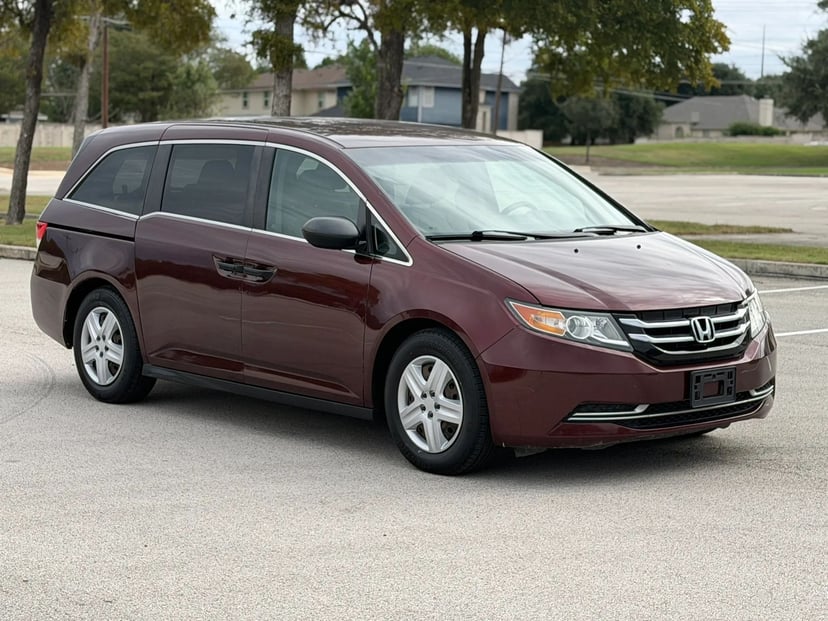 2016 Honda Odyssey - Image 1