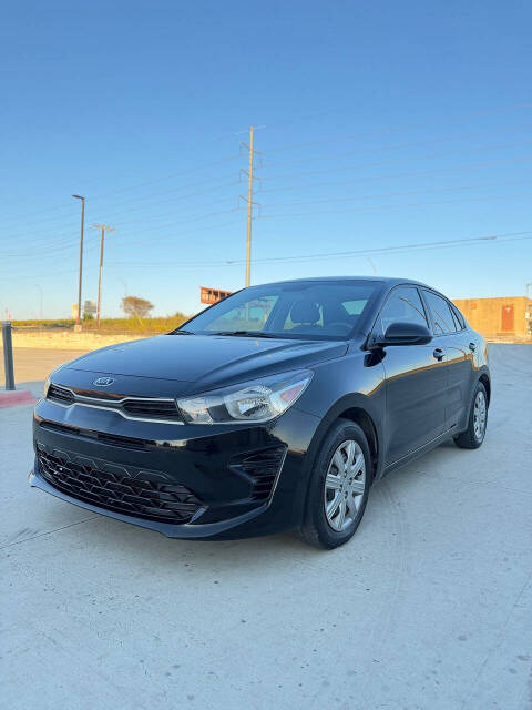 2021 Kia Rio - Image 1