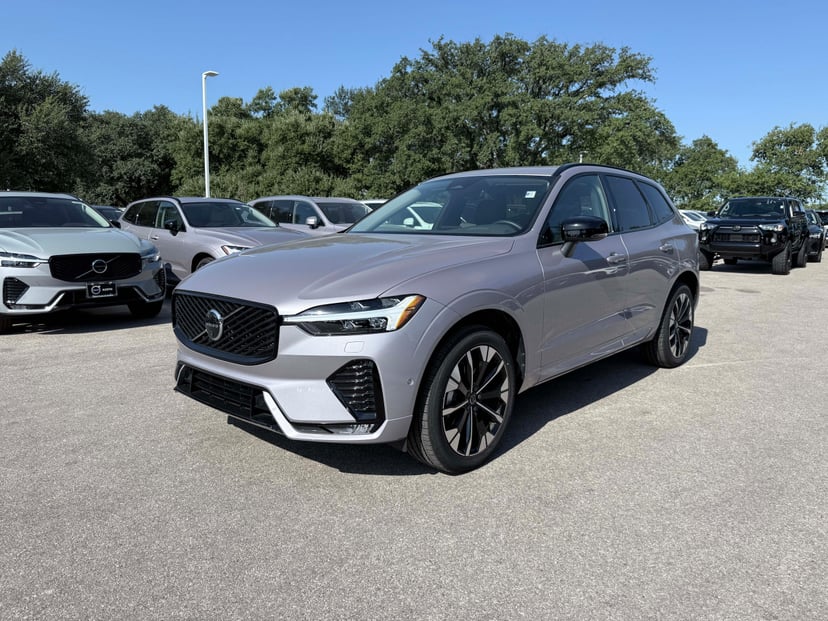 2026 Volvo XC60 - Image 1