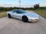 2001 Chevrolet Corvette - Preview 3