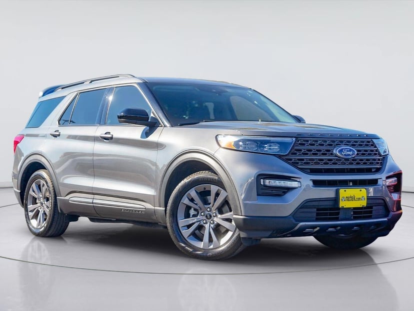 2022 Ford Explorer - Image 1