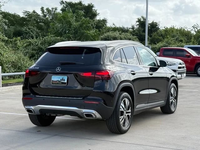 2025 Mercedes-Benz GLA - Image 1