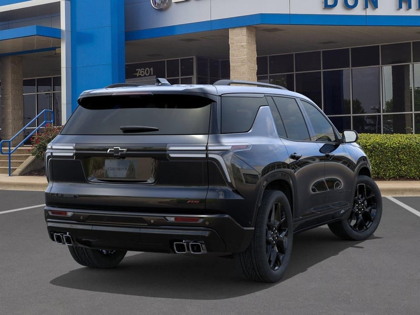 2026 Chevrolet Traverse - Image 2