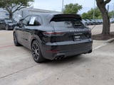 2022 Porsche Cayenne - Preview 7