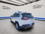 2018 Jeep Cherokee - Preview 3