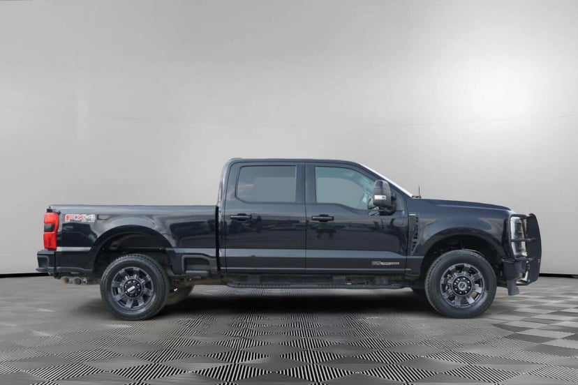 2023 Ford F-250 - Image 2