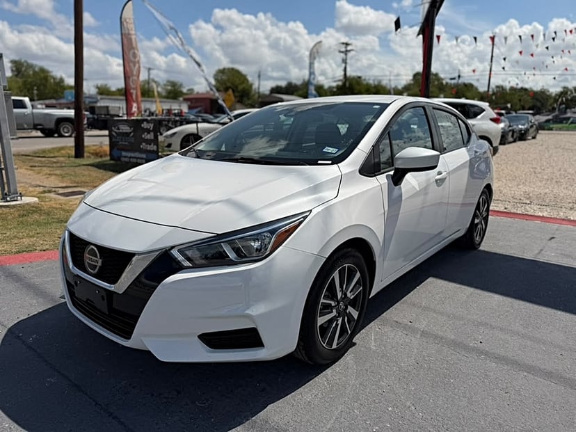 2022 Nissan Versa - Image 1
