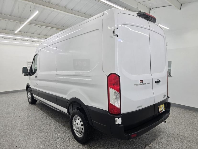 2023 Ford Transit 350 Van - Image 3