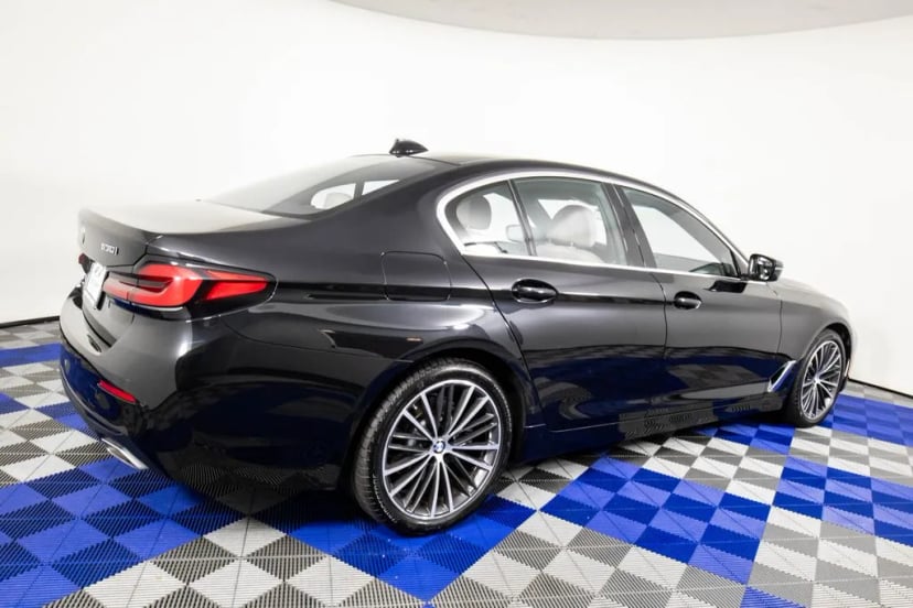 2023 BMW 5-series - Image 2