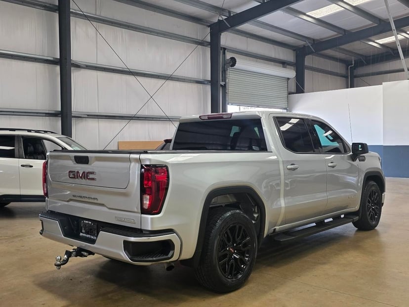 2022 GMC Sierra - Image 2