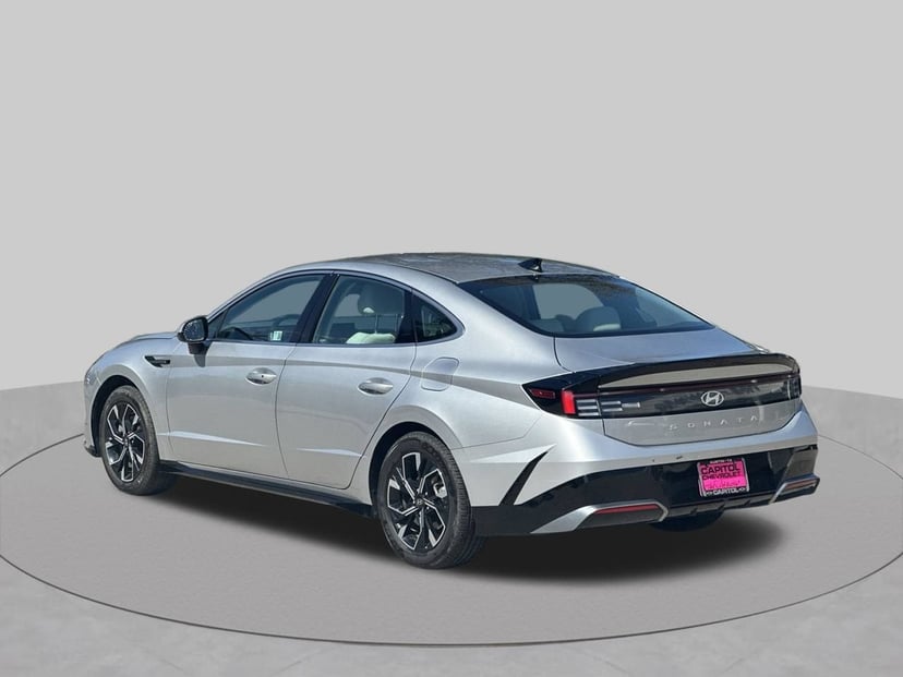 2024 Hyundai Sonata - Image 3