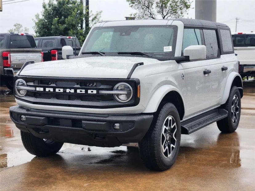 2026 Ford Bronco - Image 1