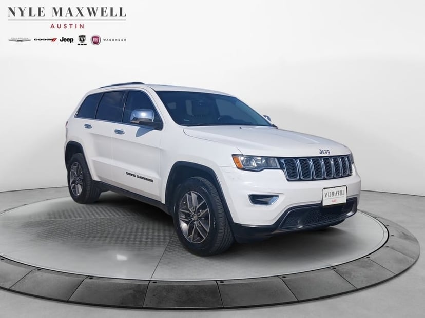 2017 Jeep Grand Cherokee - Image 2