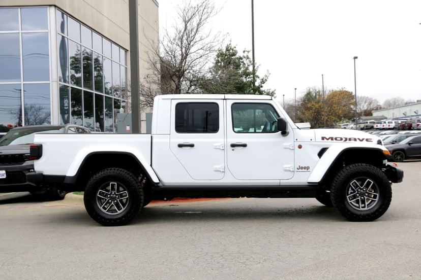 2026 Jeep Gladiator - Image 1