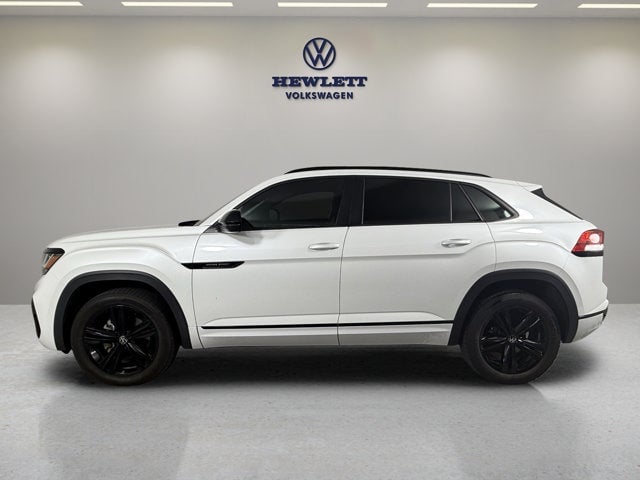 2023 Volkswagen Atlas Cross Sport - Image 2
