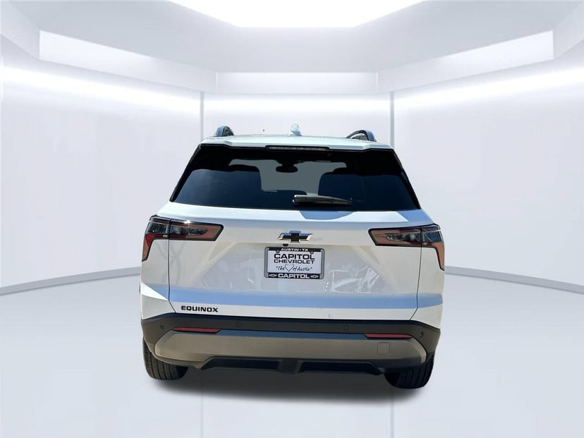 2027 Chevrolet Equinox - Image 2